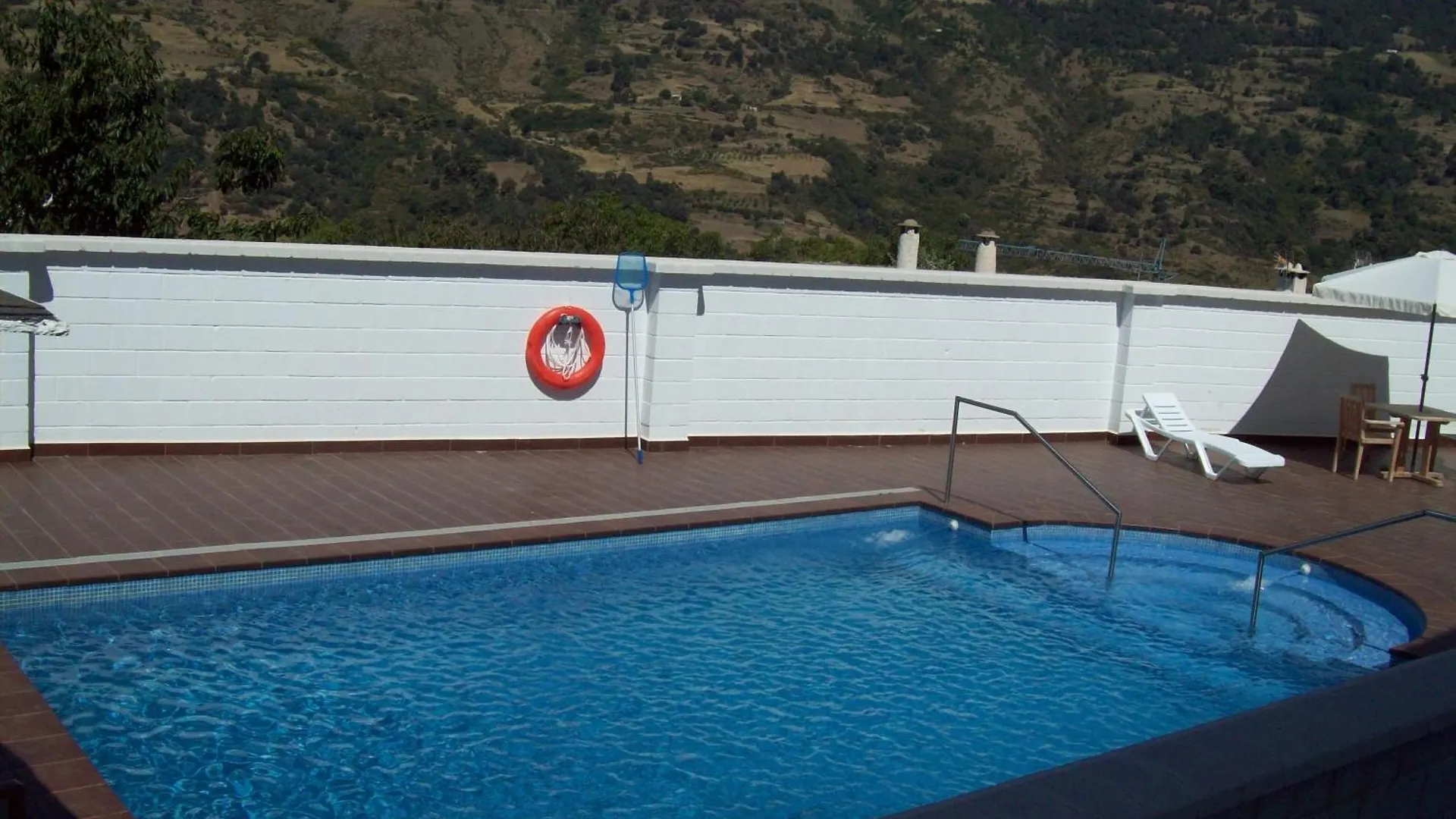 Villa Turistica de Bubión 3*,